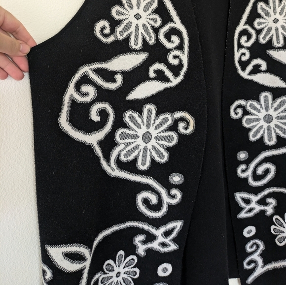 Lauren Michelle Black/White Floral Vest Cardigan sz L Minimalist Officewear - Picture 4 of 8